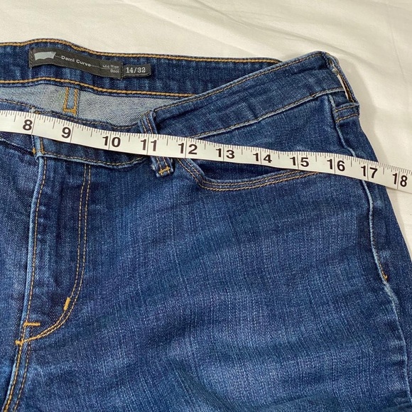 Levi's Demi Curve Mid Rise Boot Cut Dark Wash Jean - Picture 9 of 15